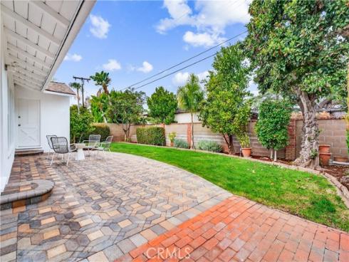 1005 W 20th  , Santa Ana, CA