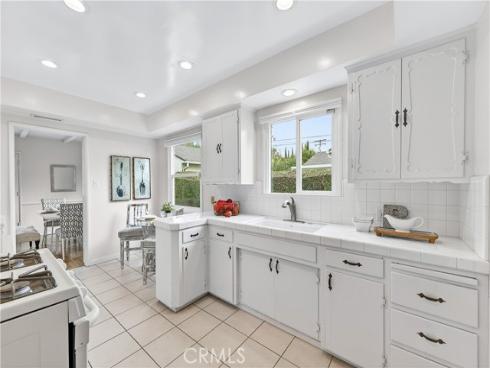 1005 W 20th  , Santa Ana, CA