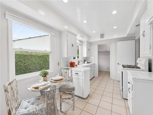 1005 W 20th  , Santa Ana, CA