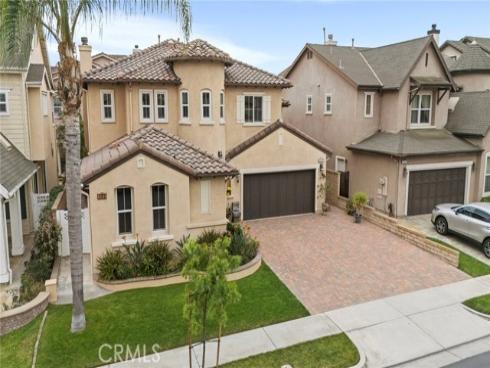 1858 W Meadowbrook  , Santa Ana, CA