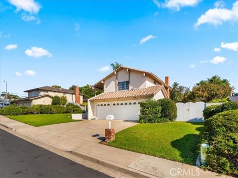 13532  Woodglen   Drive, Santa Ana, CA