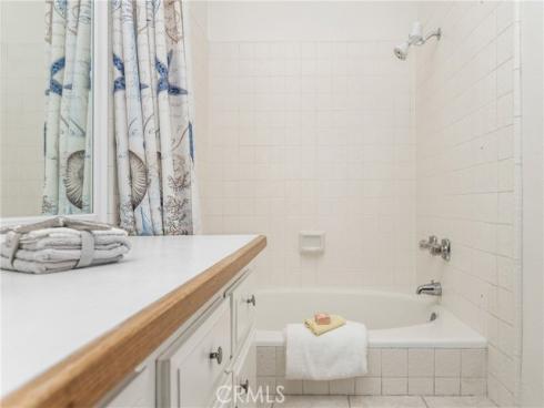 2542 W Macarthur  143  Boulevard, Santa Ana, CA