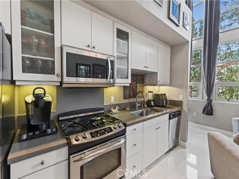 906 E Civic Center  , Santa Ana, CA