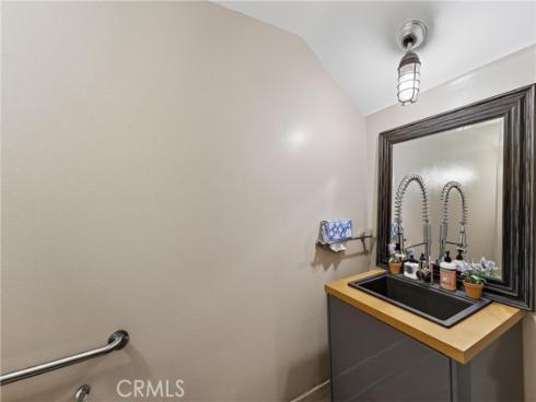 906 E Civic Center  , Santa Ana, CA