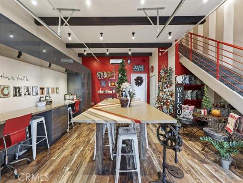 906 E Civic Center  , Santa Ana, CA