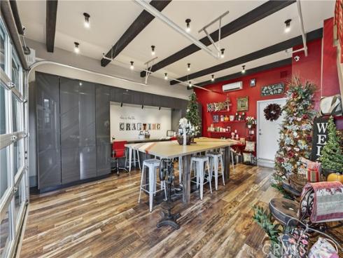 906 E Civic Center  , Santa Ana, CA