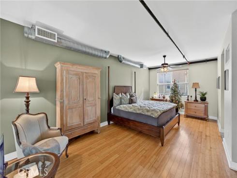 906 E Civic Center  , Santa Ana, CA