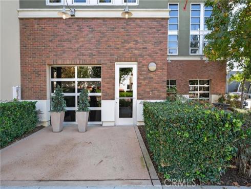 906 E Civic Center  , Santa Ana, CA