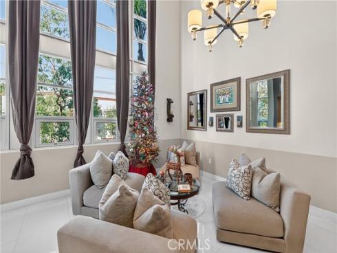 906 E Civic Center  , Santa Ana, CA