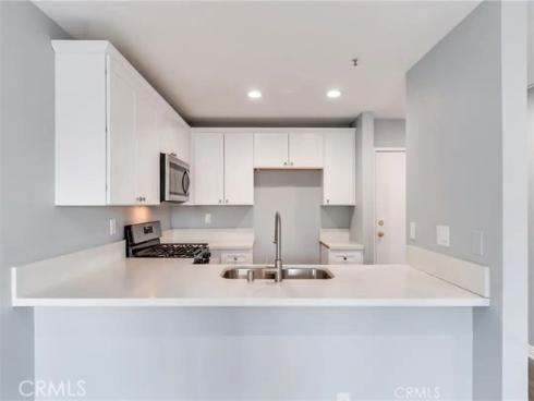 450 E 4th  221 , Santa Ana, CA