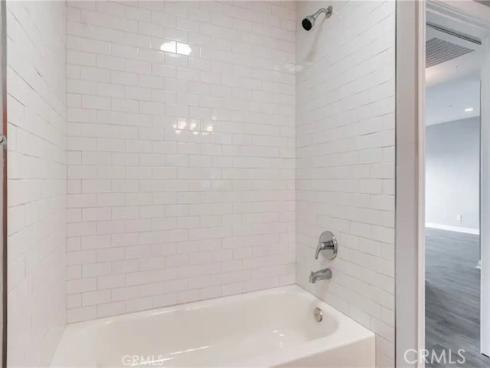 450 E 4th  221 , Santa Ana, CA