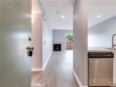 450 E 4th  221 , Santa Ana, CA