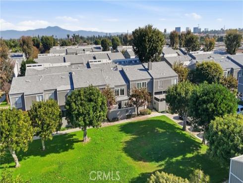 2911 S Fairview  C  Street, Santa Ana, CA