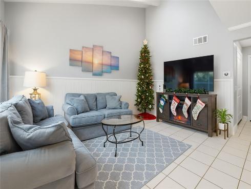 2911 S Fairview  C  Street, Santa Ana, CA