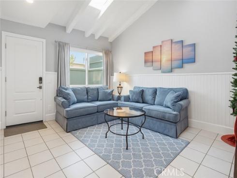 2911 S Fairview  C  Street, Santa Ana, CA