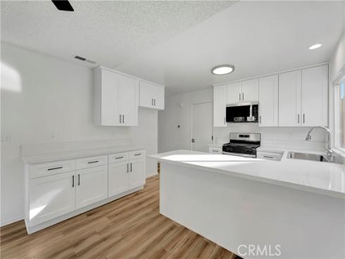 610 S Dennis , Santa Ana, CA