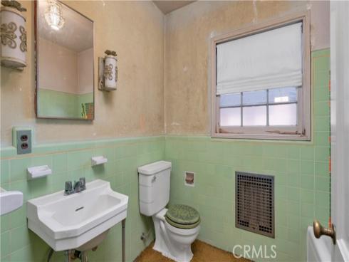 1804 N Heliotrope   Drive, Santa Ana, CA