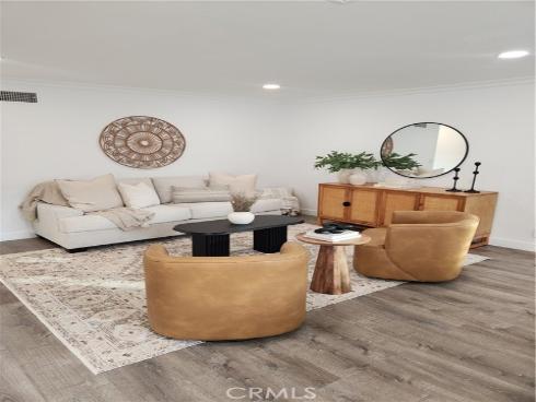 1626 E 15th St , Santa Ana, CA