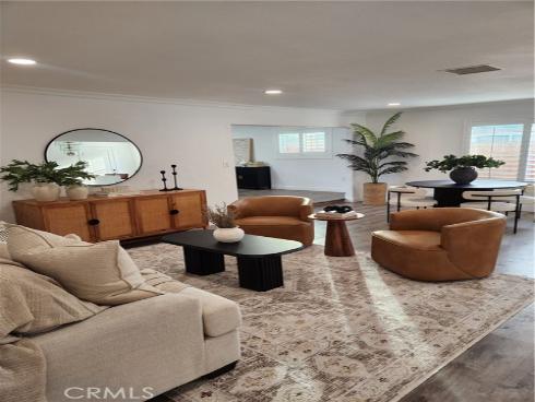 1626 E 15th St , Santa Ana, CA