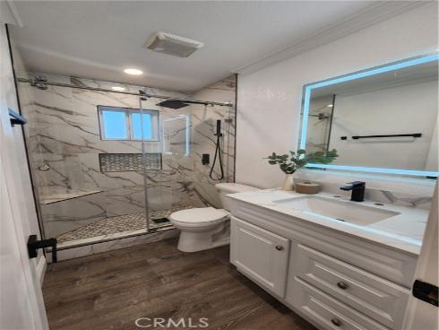 1626 E 15th St , Santa Ana, CA