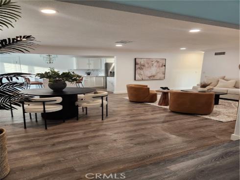 1626 E 15th St , Santa Ana, CA