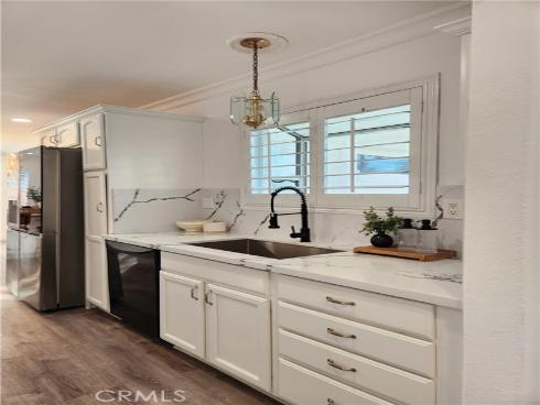 1626 E 15th St , Santa Ana, CA