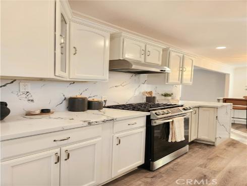 1626 E 15th St , Santa Ana, CA