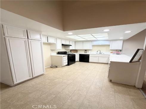 2618 N Tustin F-36 , Santa Ana, CA