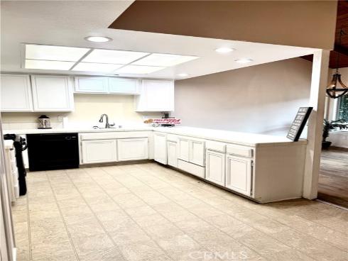 2618 N Tustin F-36 , Santa Ana, CA