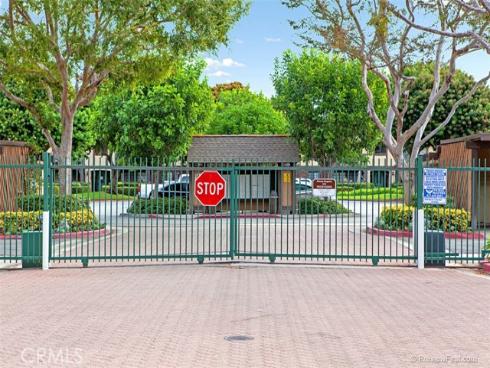 3683 S Bear J , Santa Ana, CA