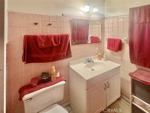 1413  Highland  , Santa Ana, CA