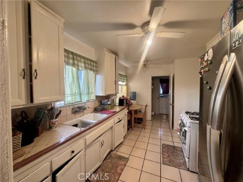 1413  Highland  , Santa Ana, CA