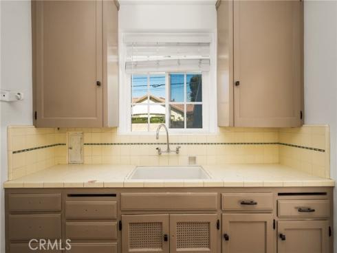 801 W 17th Street , Santa Ana, CA