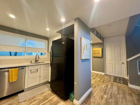 2518 N Tustin E Avenue, Santa Ana, CA