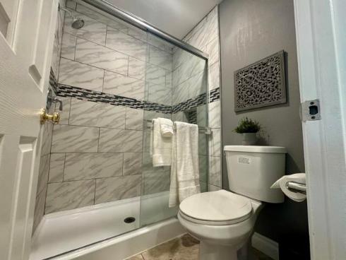 2518 N Tustin E Avenue, Santa Ana, CA