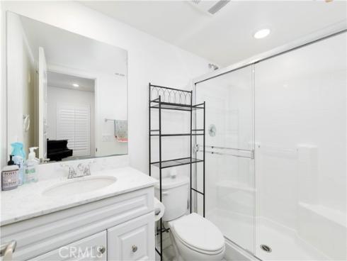 582 S Harbor Blvd , Santa Ana, CA