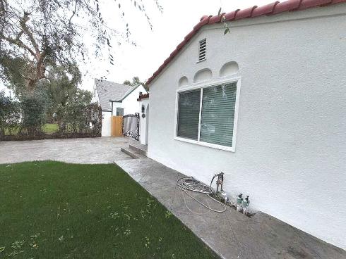 1207 S Van Ness , Santa Ana, CA