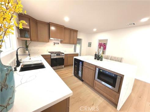 1207 S Van Ness , Santa Ana, CA