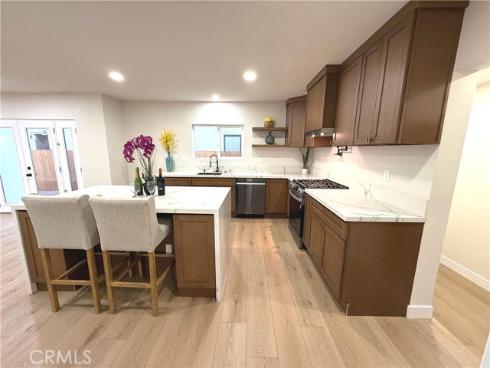 1207 S Van Ness , Santa Ana, CA