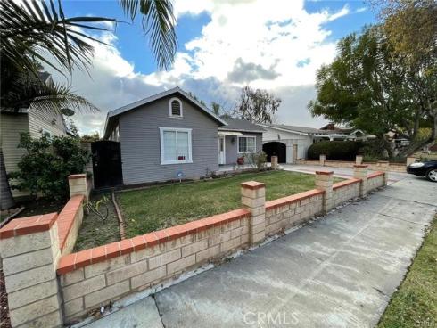 326 E Bishop  , Santa Ana, CA