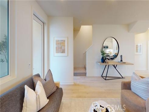 1814  E 1st  350  Street, Santa Ana, CA