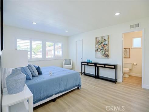 2301 W Manly  , Santa Ana, CA