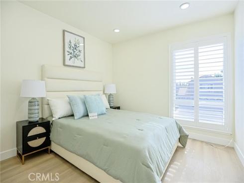 2301 W Manly  , Santa Ana, CA