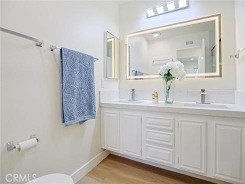 2301 W Manly  , Santa Ana, CA