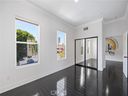 190 W 3rd , Santa Ana, CA