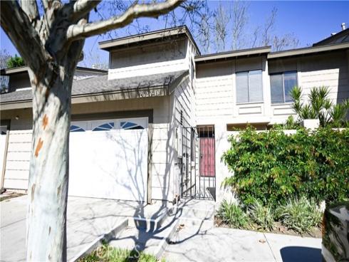 2624 N. Tustin Avenue D (141)