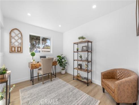 2029 W Flora  , Santa Ana, CA