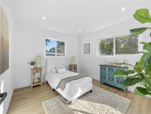 2029 W Flora  , Santa Ana, CA