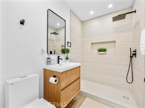 2029 W Flora  , Santa Ana, CA