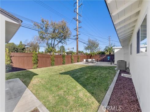 2029 W Flora  , Santa Ana, CA